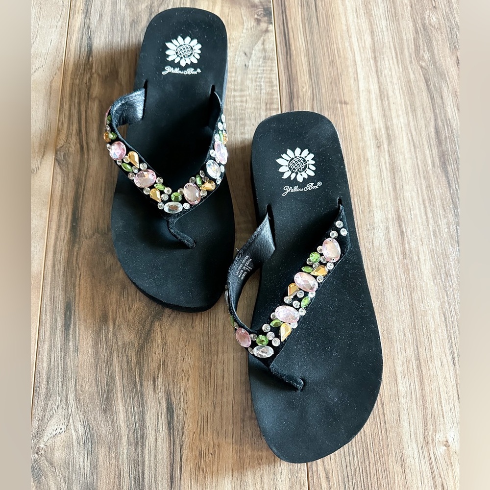 Pastel Faux Gemstone Yellowbox Sandals - Picture 3 of 5